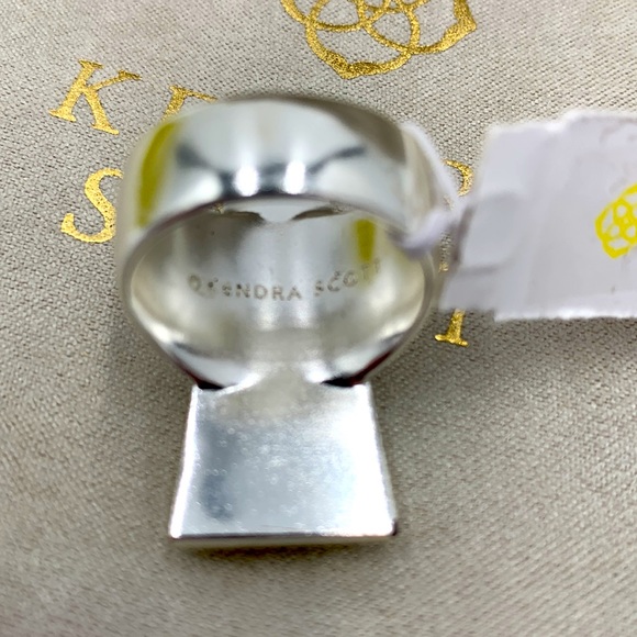 Kendra Scott Collins Abalone Cocktail Ring Size 7 - Picture 6 of 9